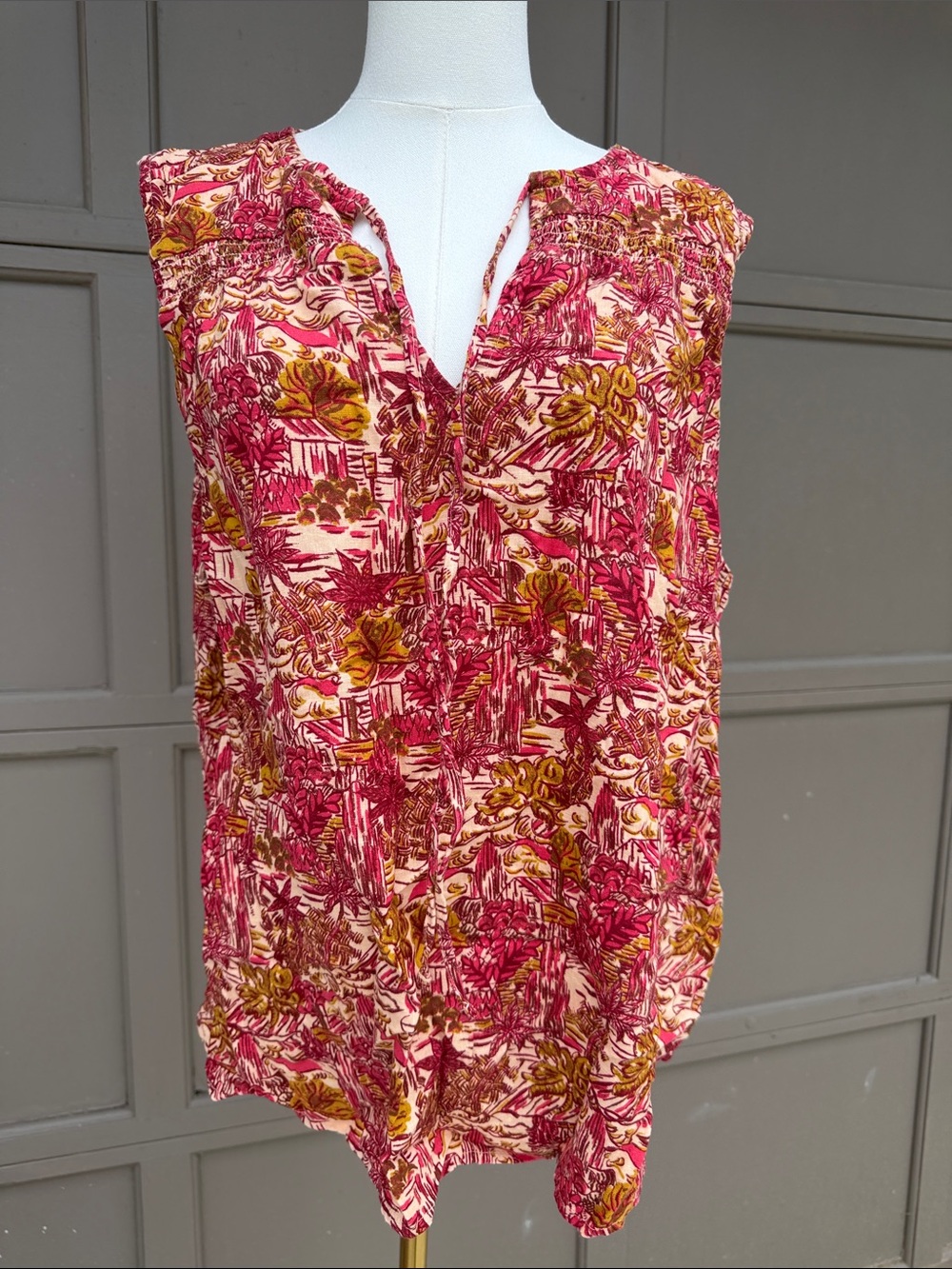 Joie Floral Sleeveless V-Neck Camisole in Pink & Gold linen
